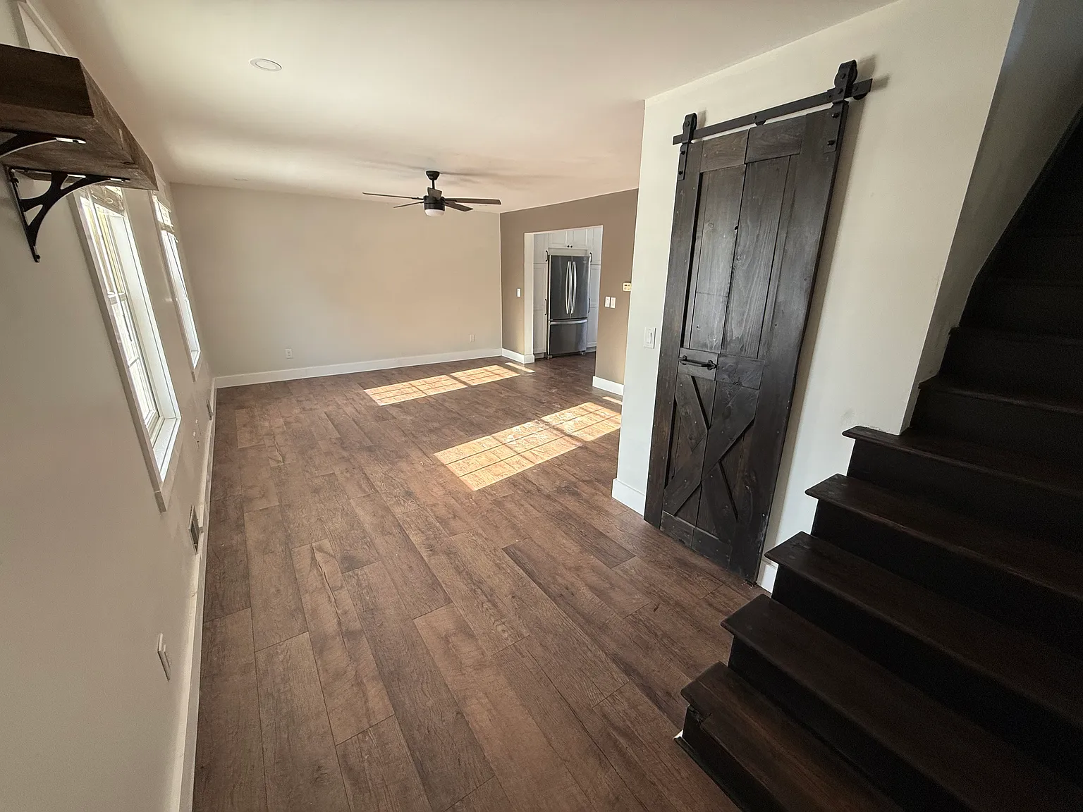 3 bed, 1.5 bath, 1500 sqft, $2,800 — Photo 2