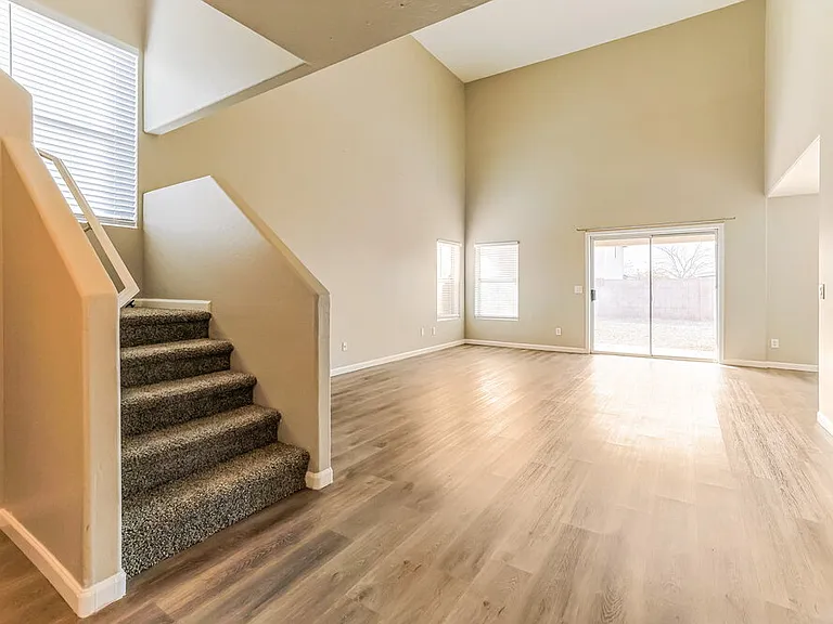 12031 W Dahlia Dr — Photo 5