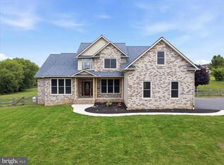 104 Frogtown Rd, Hanover, PA 17331
