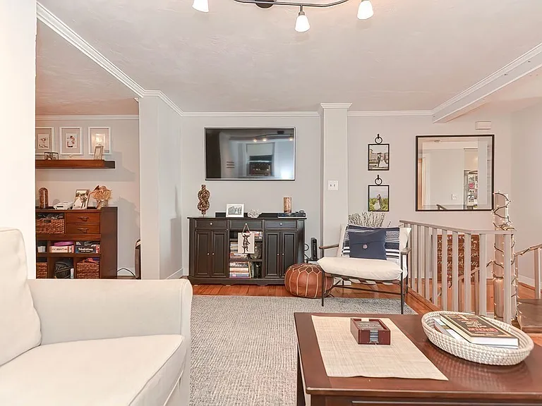 205 Webster St #1 — Photo 8
