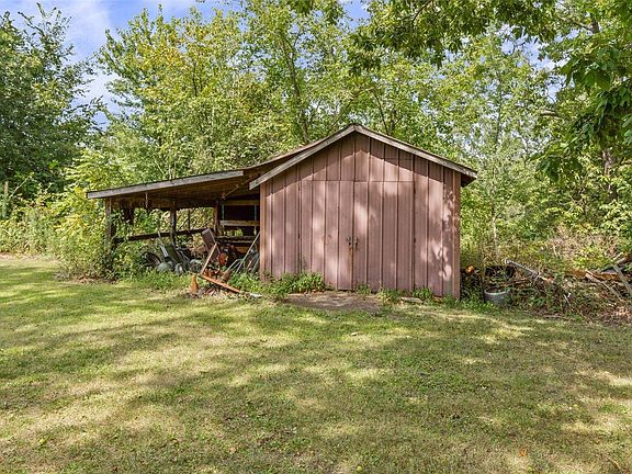 4th image of 13245 E State Highway 8