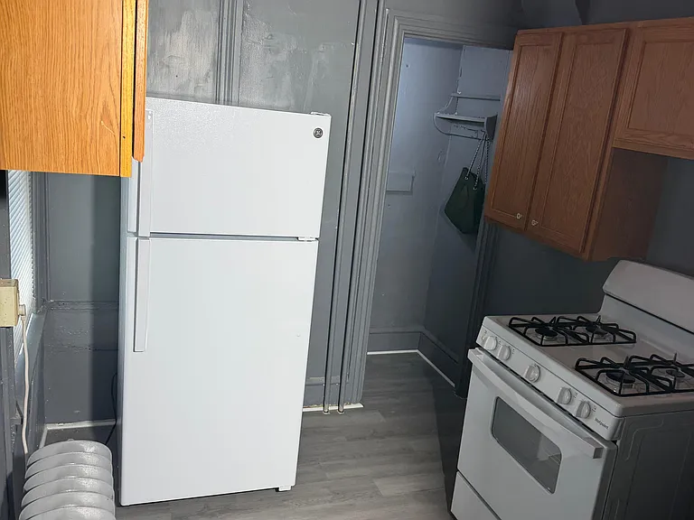 762 N 6th St — Photo 11