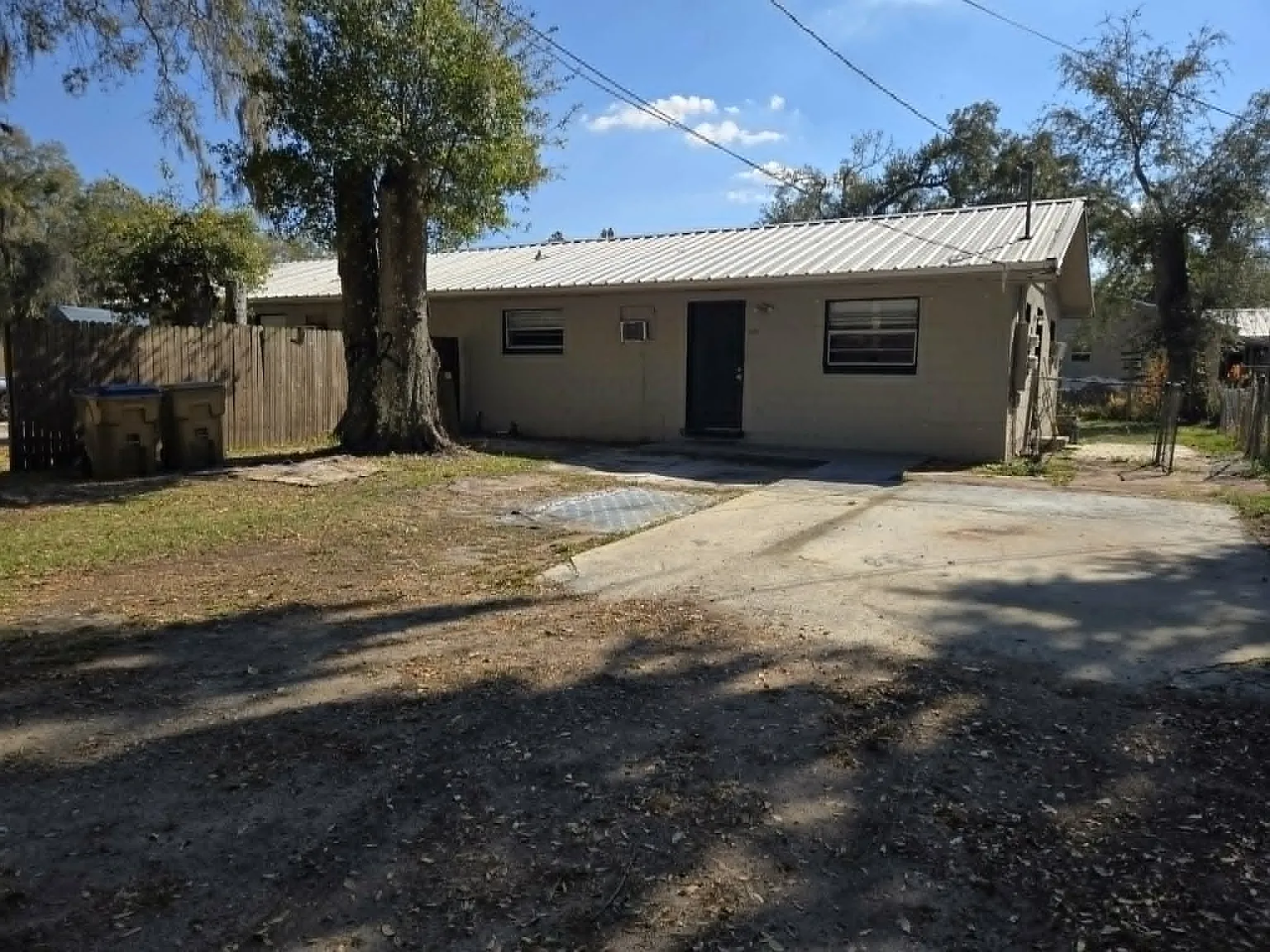 2 bed, 800 sqft, $1,300 — Photo 1