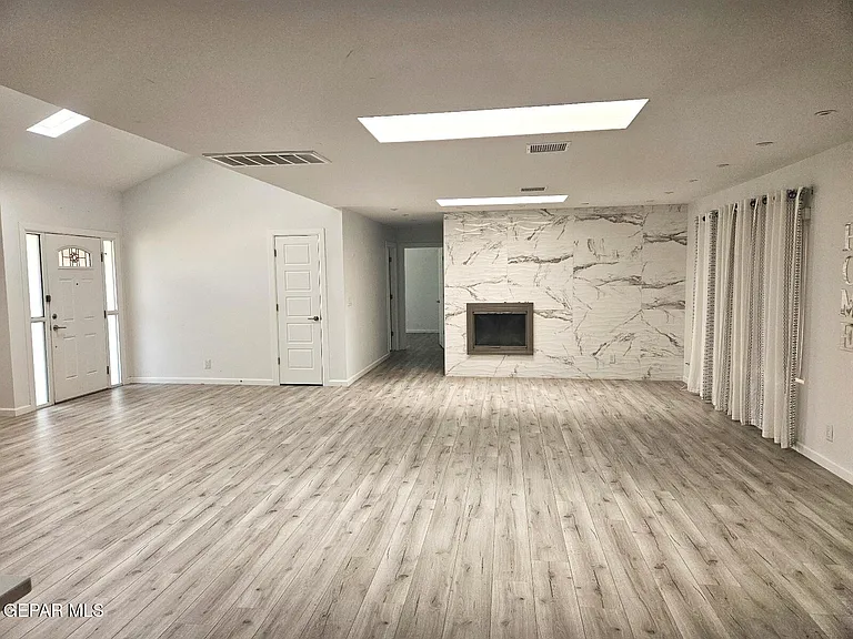 10000 Honolulu Dr — Photo 2