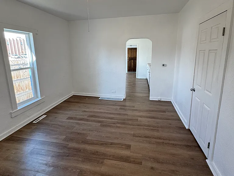 219 Nelson Ave — Photo 6