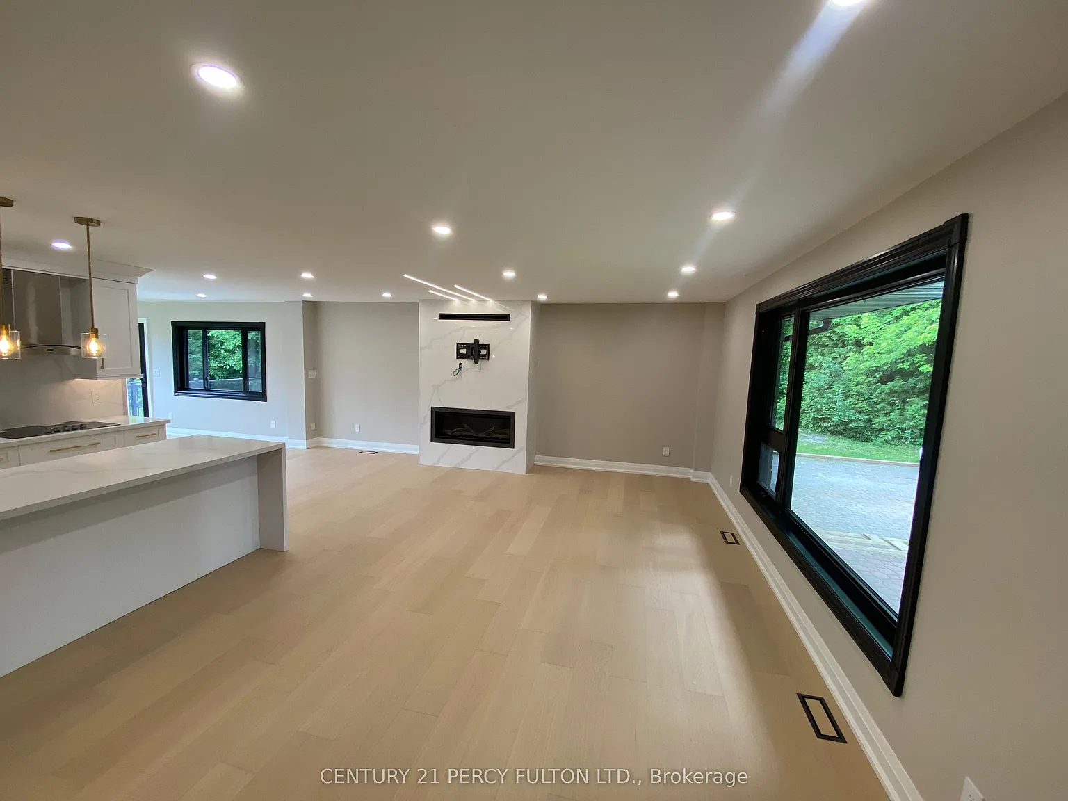 3 bed, $3,400 — Photo 4