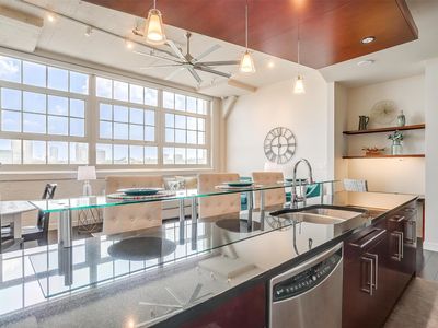 2600 W 7th St APT 2448, Fort Worth, TX, 76107