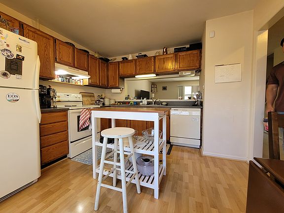 4th image of 162 Saint Andrews Ln #162