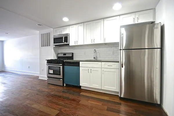 Rented by J R Daly & Sons | media 20