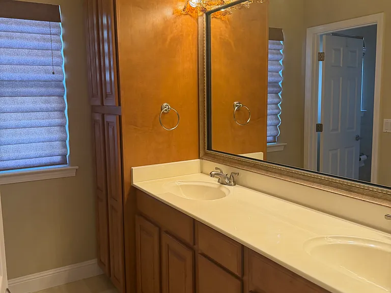 2142 Prestwick Dr — Photo 28