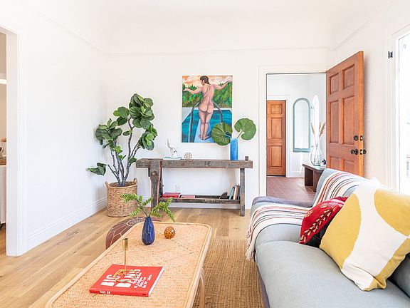 4th image of 117 Rosemont Ave #3/4
