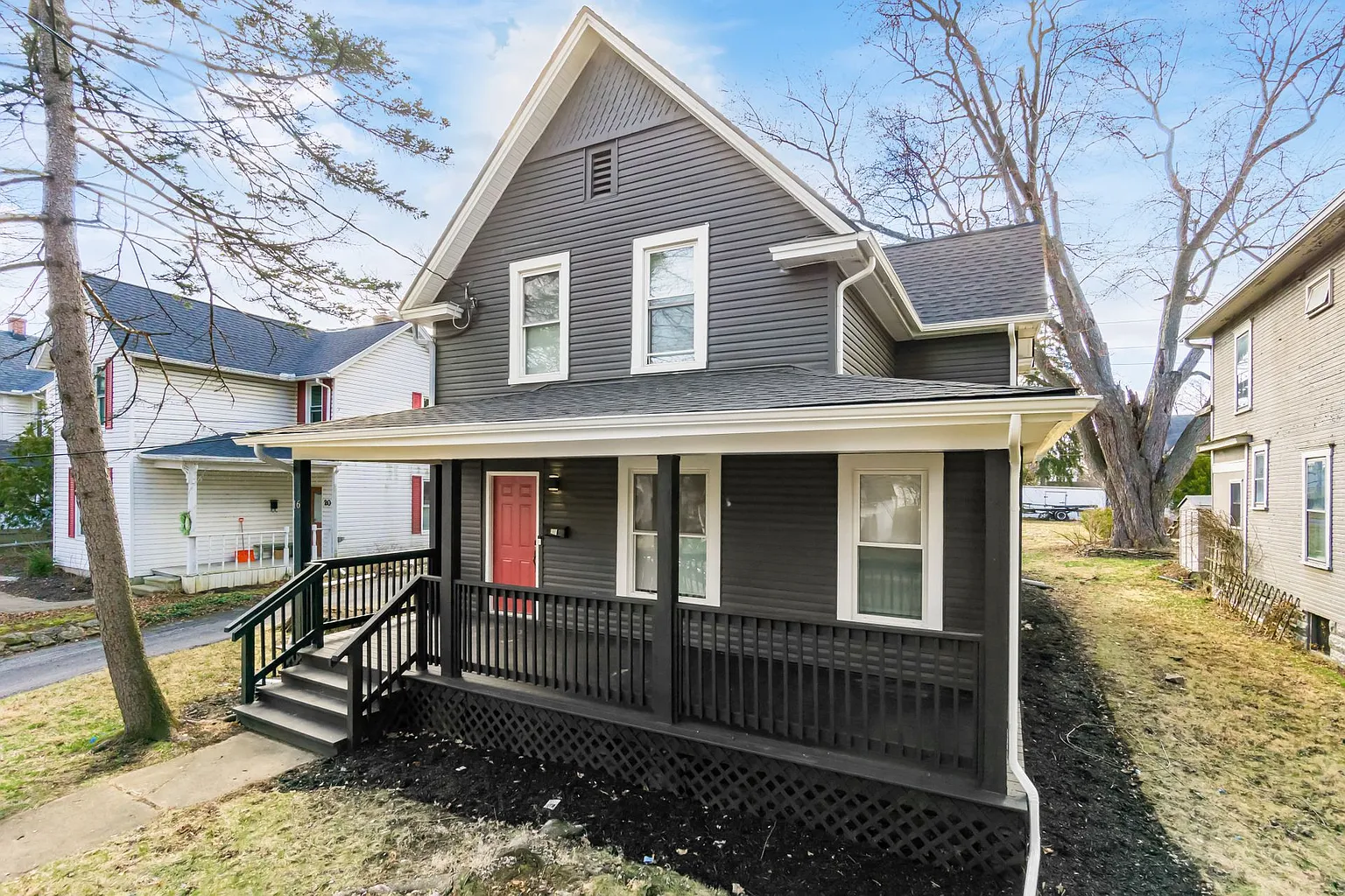 16 Montrose Ave photo 1
