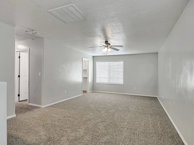 362 S 1230 W — Photo 9