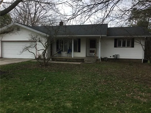 56 Munson St, Le Roy, NY 14482