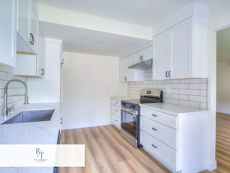 1032 S Golden West Ave #D — Photo 6