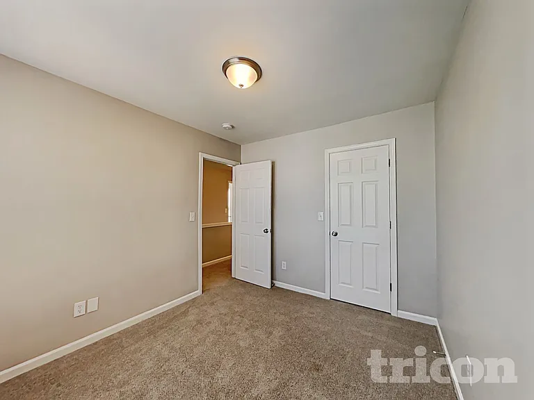 1211 Joannas Ct — Photo 10