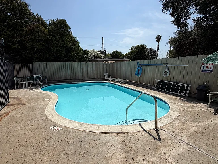 12722 Lakeshore Dr #A — Photo 14