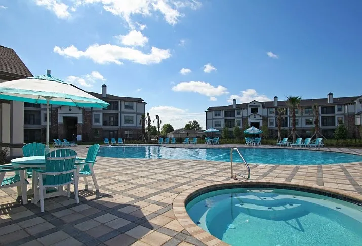 Cameron Isles Apartment Homes — Photo 7