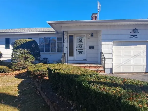 49 Rollins St, Lawrence, MA 01841
