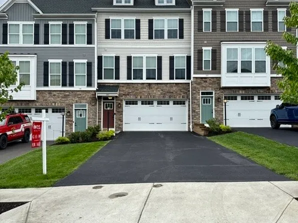 183 Moyer Hill Dr, Cranberry Township, PA 16066