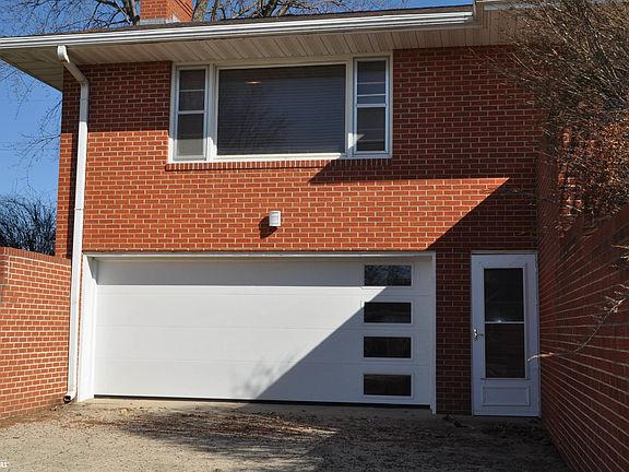 2nd image of 636 W 17th St