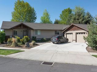 839 NE Hidden Valley Dr, Bend, OR 97701