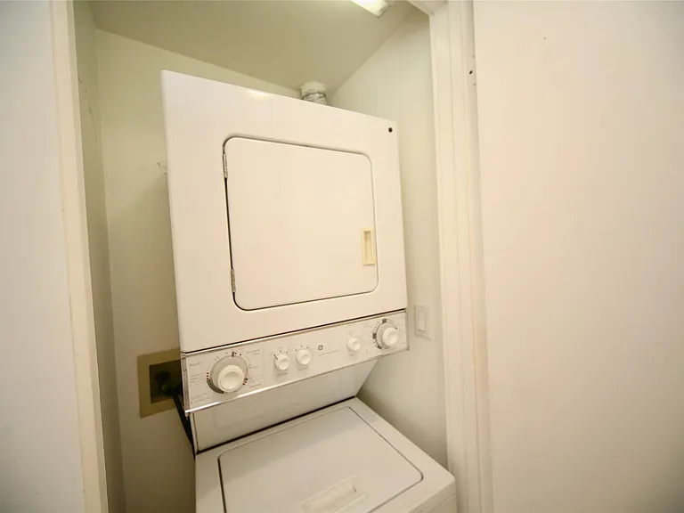 4343 Travis St #6 — Photo 10