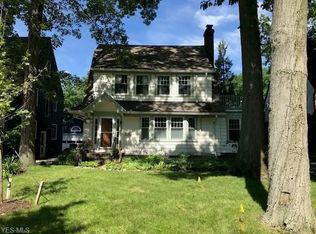 3300 Grenway Rd, Shaker Heights, OH 44122