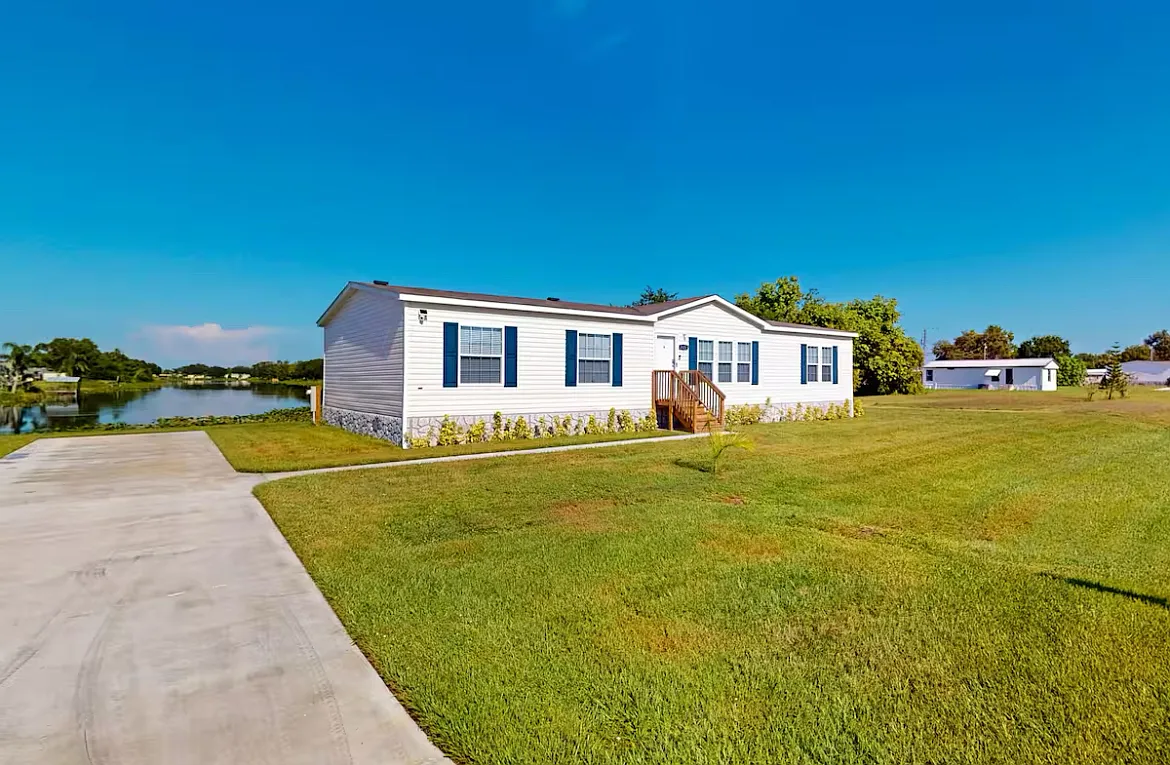 4 bed, 1800 sqft, $5,100 — Photo 3