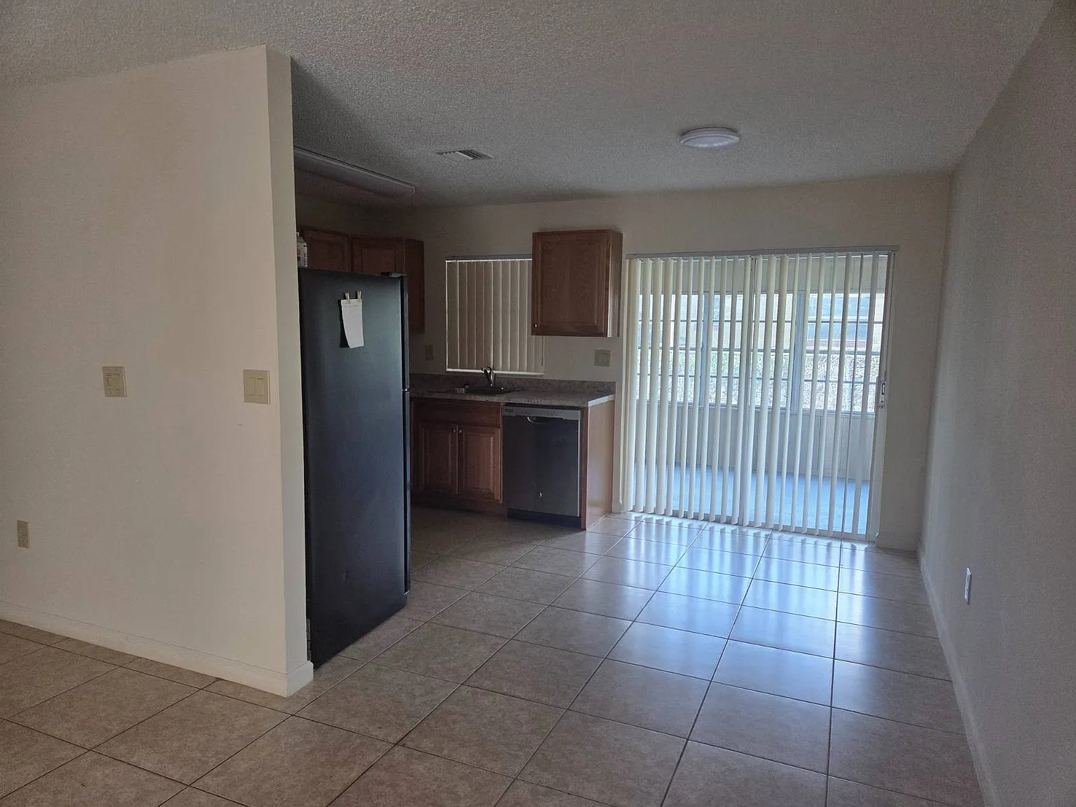 2 bed, 2.0 bath, 936 sqft, $1,100 — Photo 4