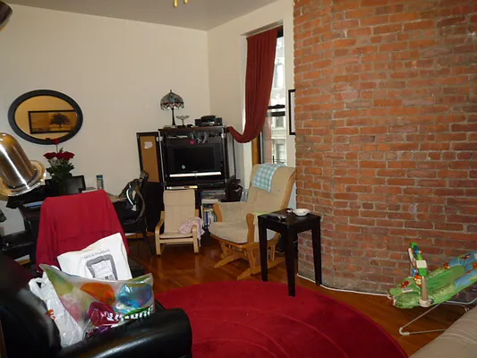 Rented by New Yorker Realty | media 23