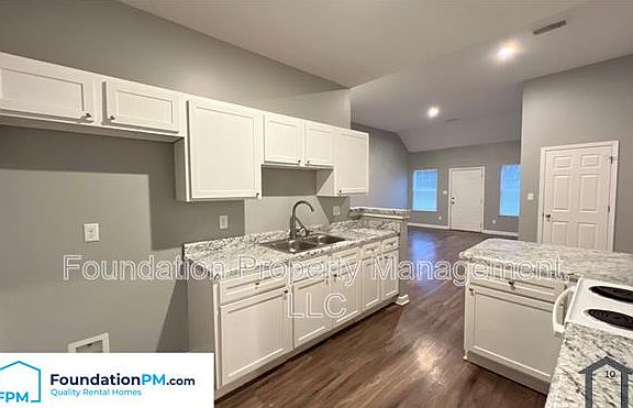 4th image of 3835 Bowen Ave