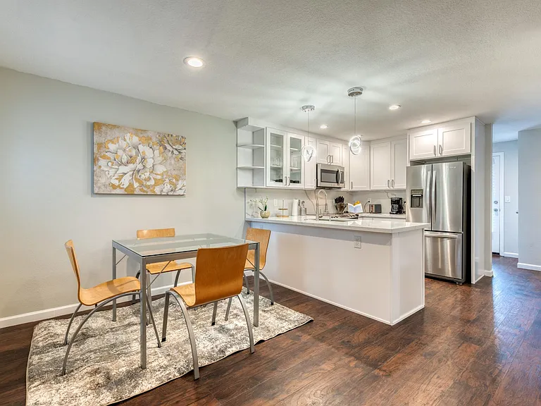14213 Admiralty Way #A — Photo 6