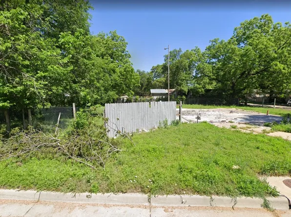 100 W Burnett St, Wichita, KS 67204