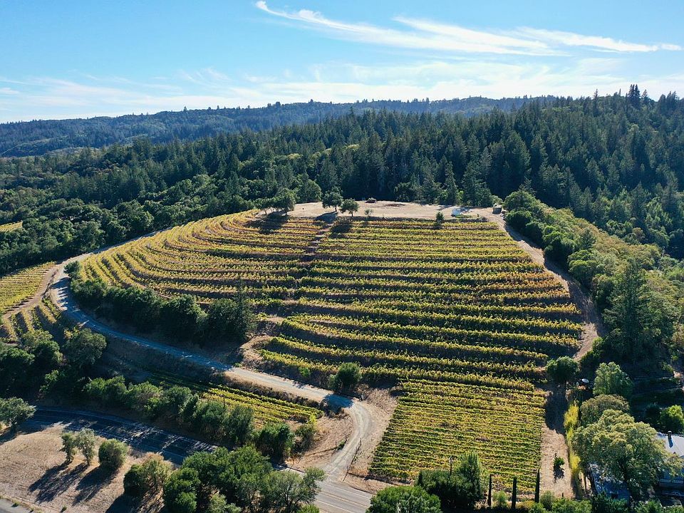 1st image of 19853 Geyserville Avenue