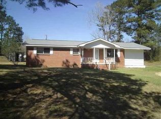 273 T Peacock Rd, Hartford, AL 36344