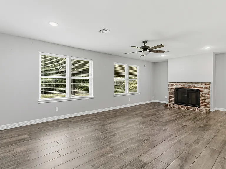 165 Morris Dr — Photo 10