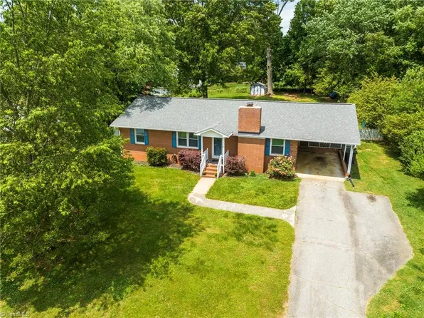 4209 Rosalie St, Winston Salem, NC 27104