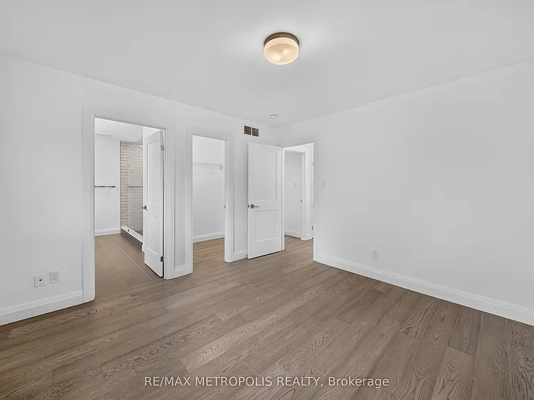 55 Russ St — Photo 12