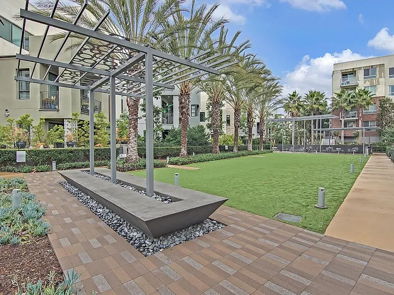 12655 Bluff Creek Dr #304 — Photo 36