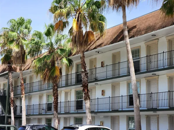 3245 Virginia St APT 27, Miami, FL 33133