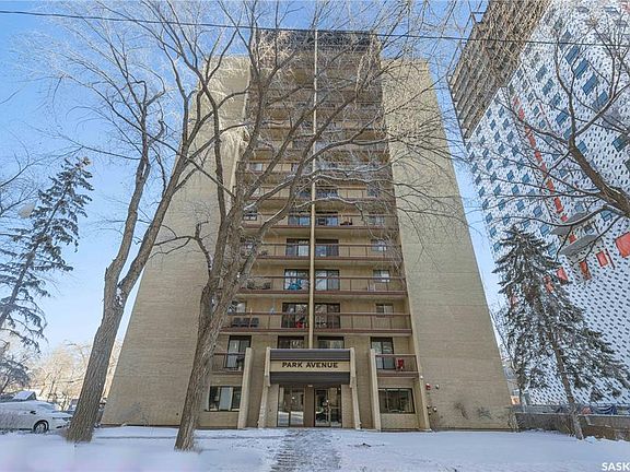 2nd image of UNIT 701-430 5th AVENUE N