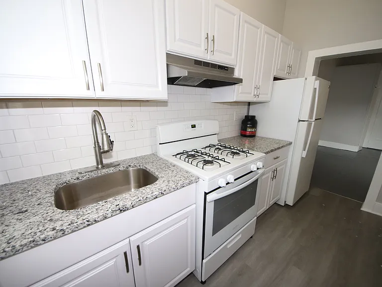 1303 N Calvert St #2R — Photo 9