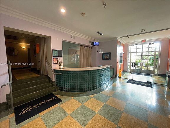 4th image of 530 Ocean Dr #103A