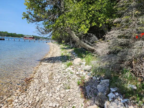 1350 S Big Lasalle Is, Cedarville, MI 49719