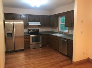 609 Woodside Dr, Iowa City, IA 52246
