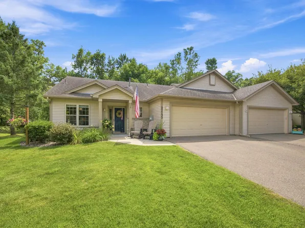 27732 Woodland Dr, Chisago City, MN 55013