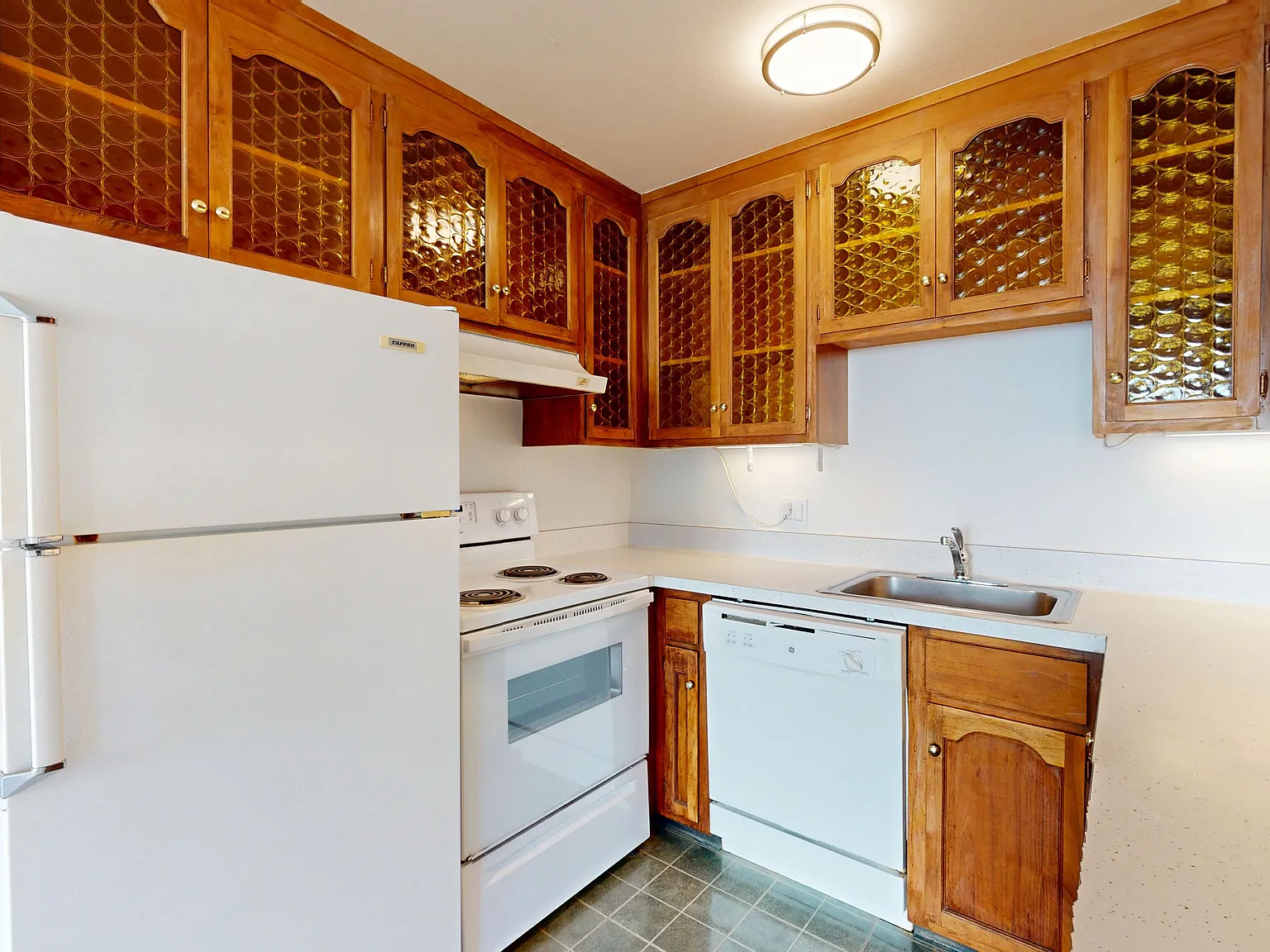 Charming 1-Bedroom, 1-Bathroom Apartment Across From Alta Plaza Park 2321 Scott St #3 - Has Carpe... — Photo 2