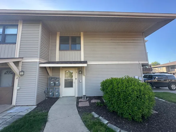 5700 Dutch Mill Ct Unit D, Hanover Park, IL 60133