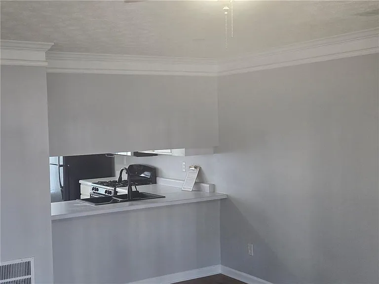 6623 Ivy Log Dr — Photo 10
